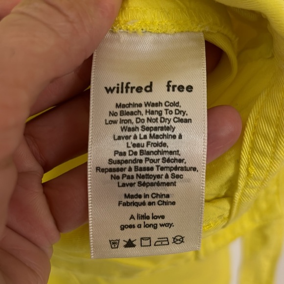 Aritzia Wilfred Free belted high waisted shorts - Picture 12 of 13